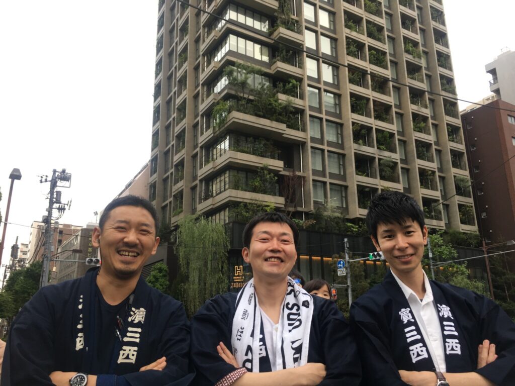 左から、ブルーノート・ジャパン 古澤さま、HAMACHO HOTEL 支配人 前田、nel シェフ ショコラティエ 村田