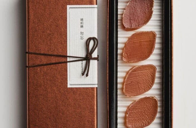nel CRAFT CHOCOLATE TOKYO の2024 年バレンタイン (京菓子司「俵屋吉富」とのコラボレーション商品第二弾商品。カカオハスクとカカオニブをシロップで煮出して仕上げた「琥珀糖」。)