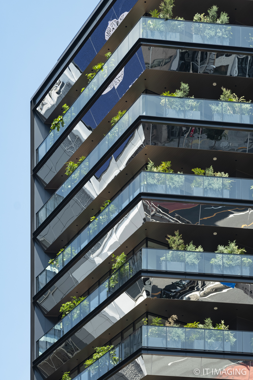 AND_CROSS_BLDG. AND_CROSS_BLDG.