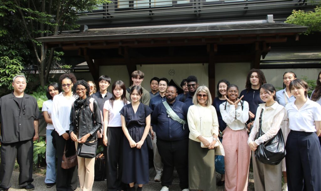 students of the University of North Carolina at YUEN BETTEI DAITA